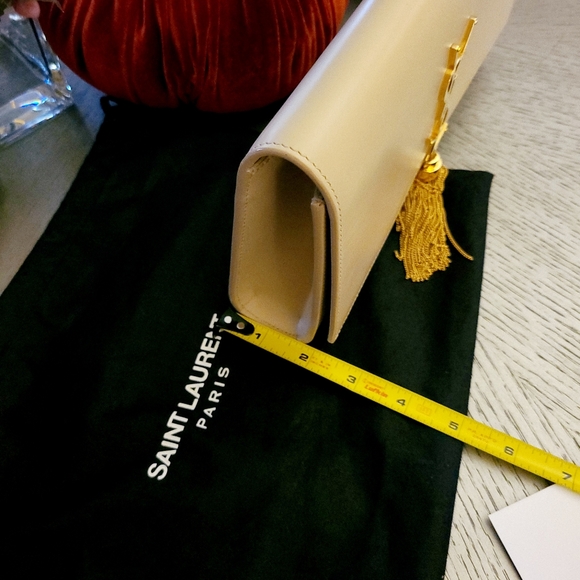 ๐๐ฅ๐ฅHOT!๐ฅAuthentic YSL Nude Kate Tassel Clutch๐ - Picture 8 of 16
